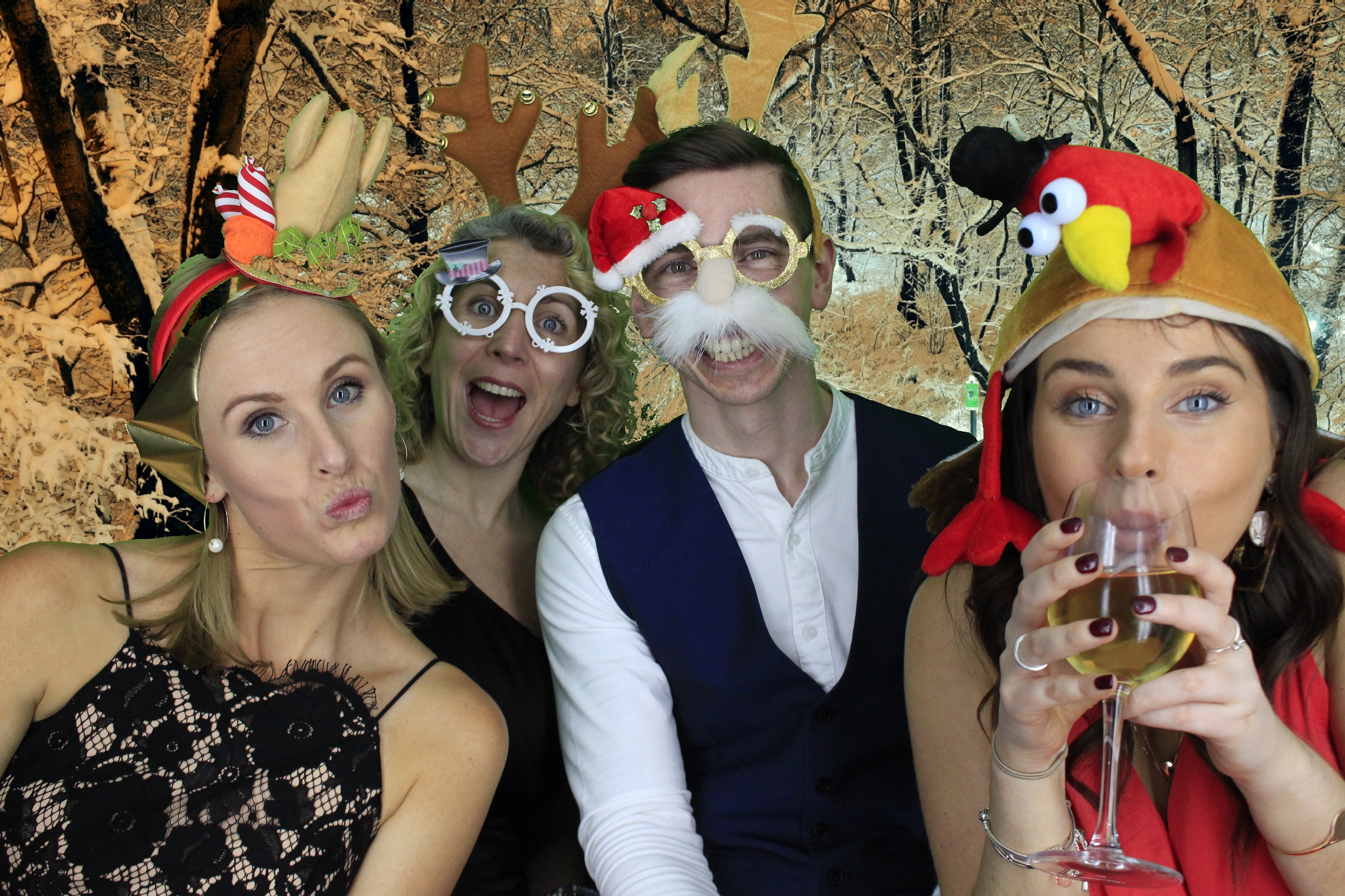 Acosta Europe Christmas Party 2018 | View more photos from the event at gallery.myphotoboothexperience.co.uk/u/MyPhotoBoothExperienceLtd/Acosta-Europe-Christmas-Party-2018